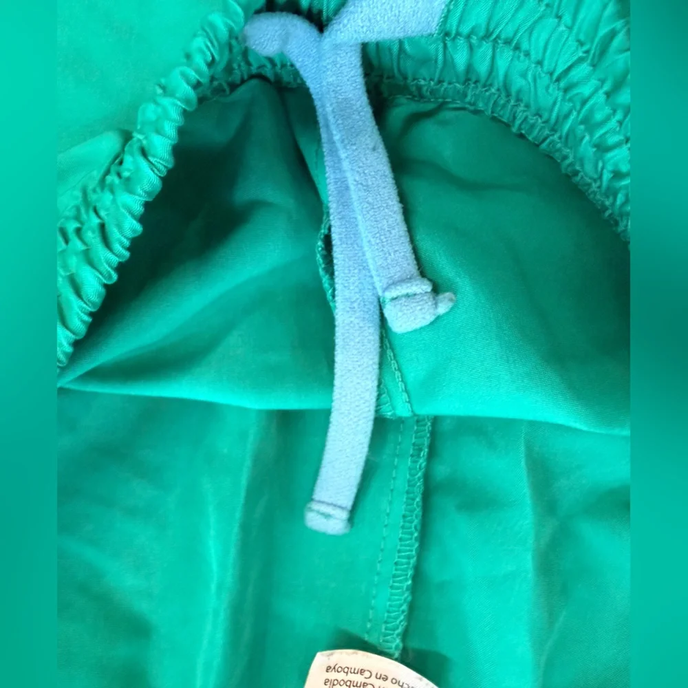 Danskin Now Teal Athletic Shorts Women Small 4-6 Lightweight Workout Gym